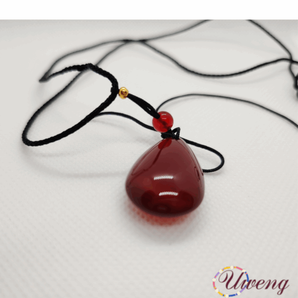 Red agate water droplet pendant - Image 3