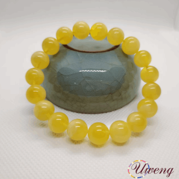 Light yellow semi-transparent amber bracelet - Image 3