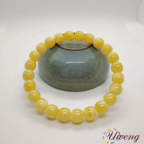 Straight cut semi-transparent amber bracelet - Image 3