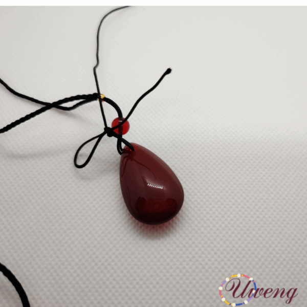 Red agate water droplet pendant - Image 4